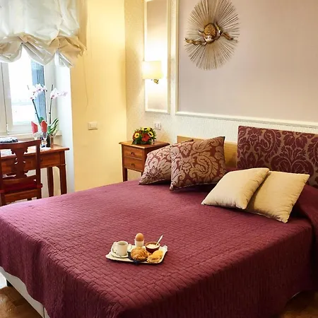 Domus Cavour 4*