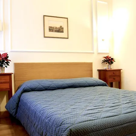 Frühstückspension Domus Cavour 4*
