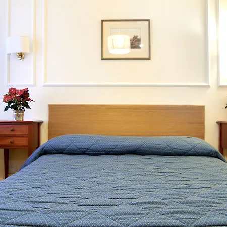 Bed and Breakfast Domus Cavour 3*