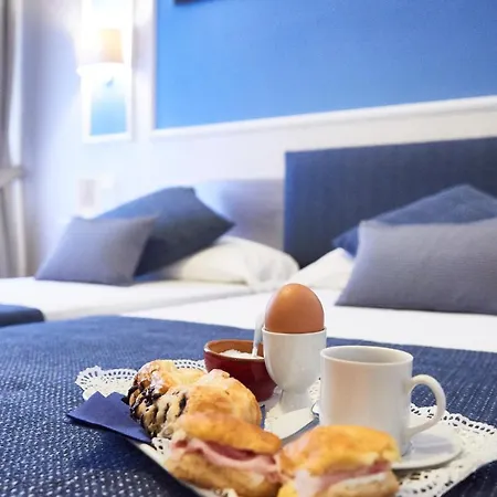 Bed and breakfast Domus Cavour 4*