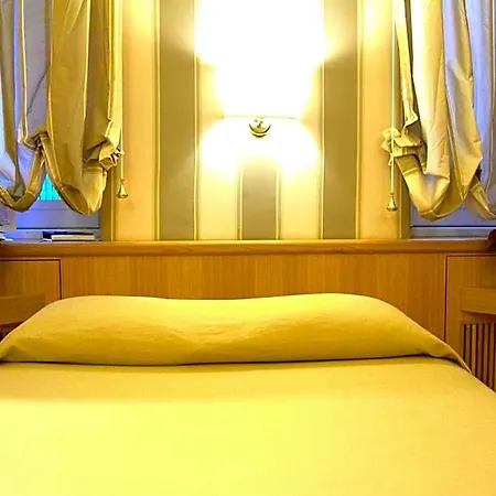 Domus Cavour 4* 罗马