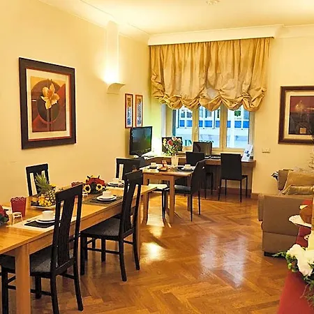 Domus Cavour 4* 罗马