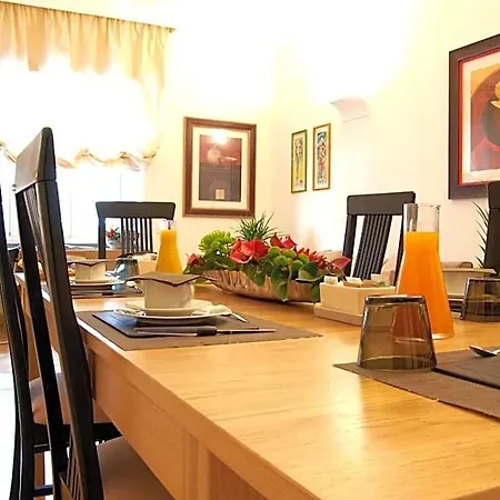 Domus Cavour 4* Rzym