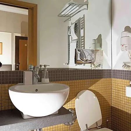 住宿加早餐酒店 Domus Cavour 4*