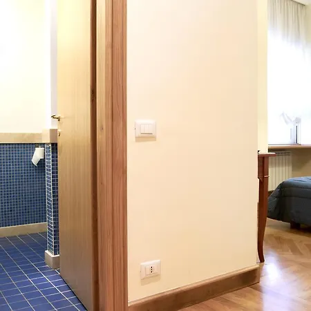 Bed & Breakfast Domus Cavour Roma