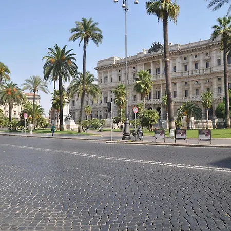 Bed & Breakfast Domus Cavour