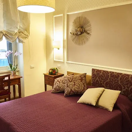 Domus Cavour Bed & Breakfast