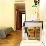 Domus Cavour 4*